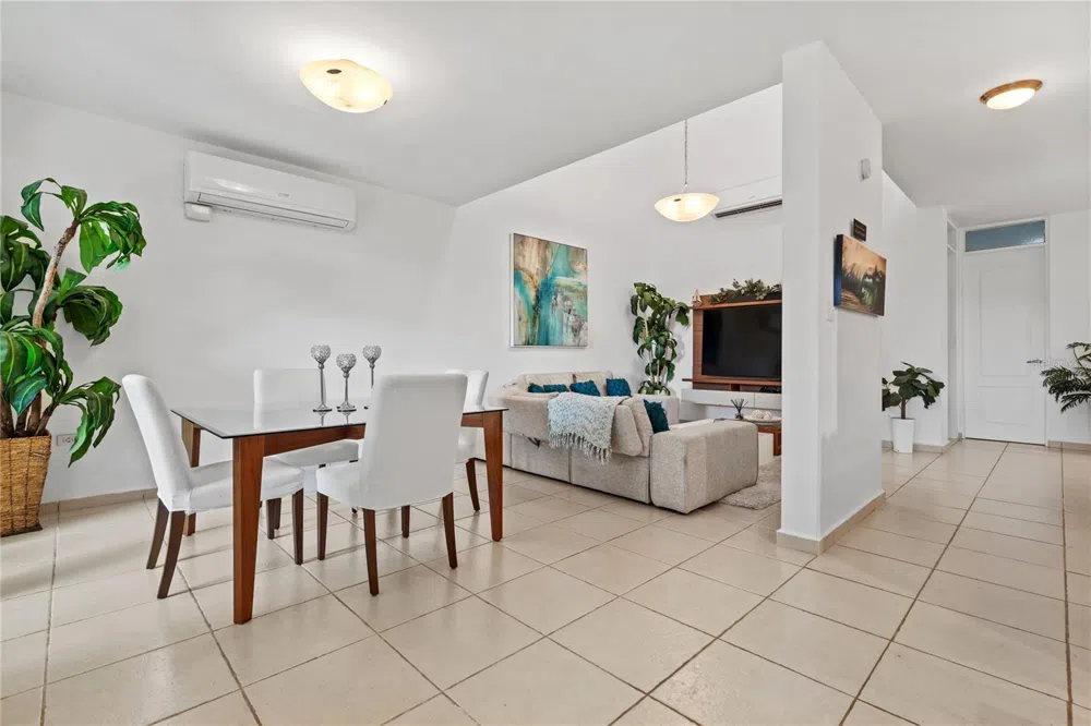 26 FLAMBOYAN GREENS Humacao, PR 00791