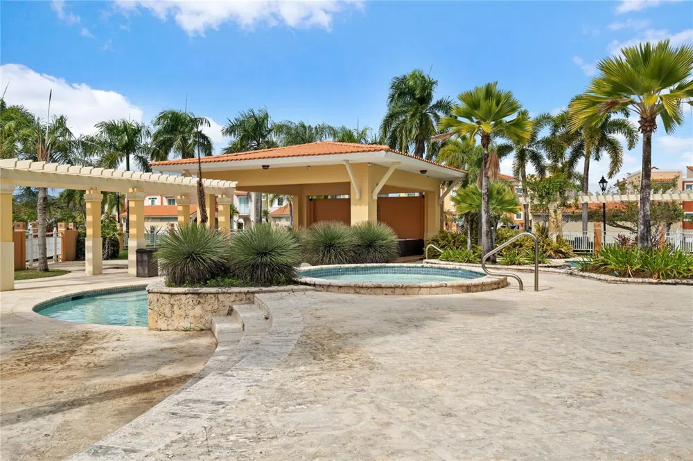 26 FLAMBOYAN GREENS Humacao, PR 00791