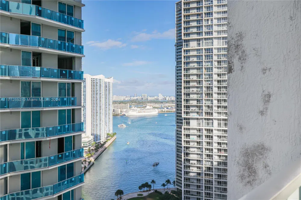 55 SE 6th St #3407 Miami, FL 33131