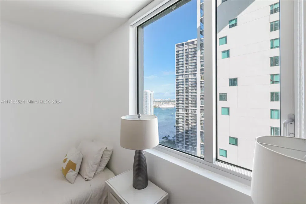 55 SE 6th St #3407 Miami, FL 33131