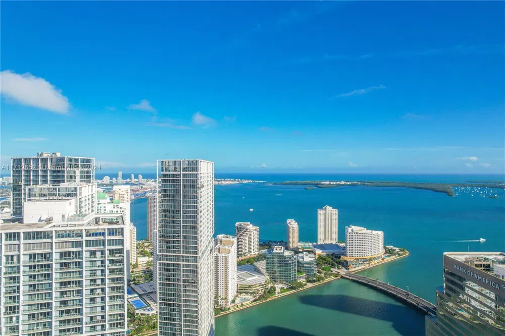 55 SE 6th St #3407 Miami, FL 33131