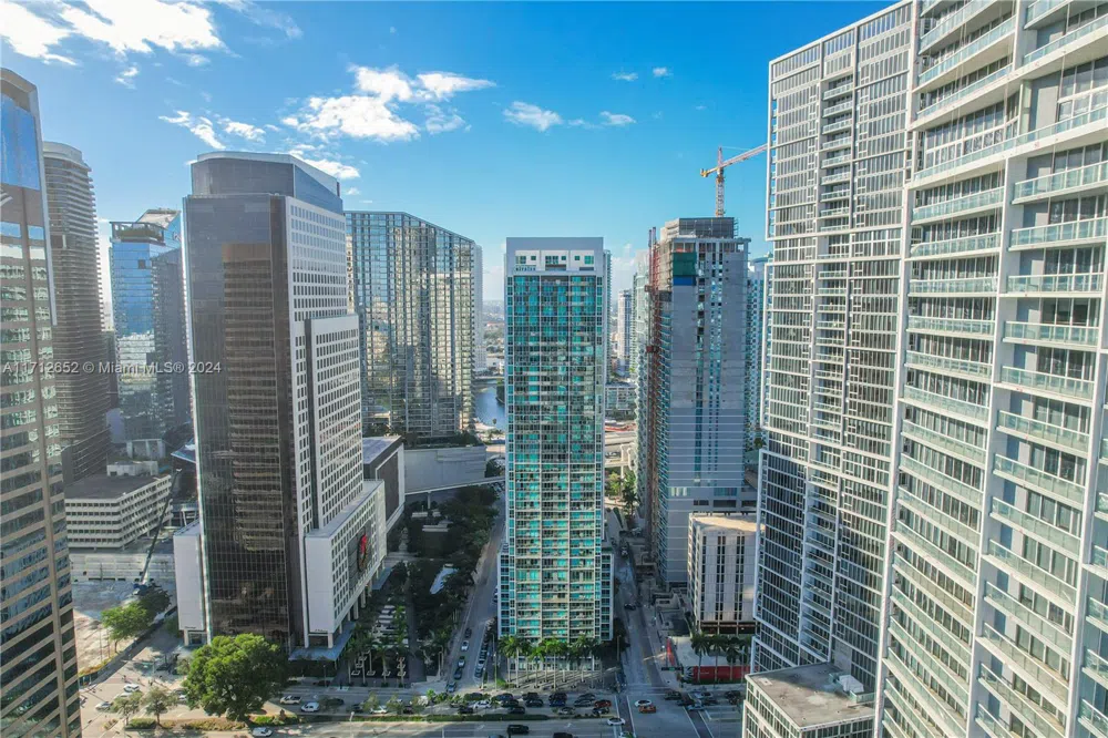 55 SE 6th St #3407 Miami, FL 33131