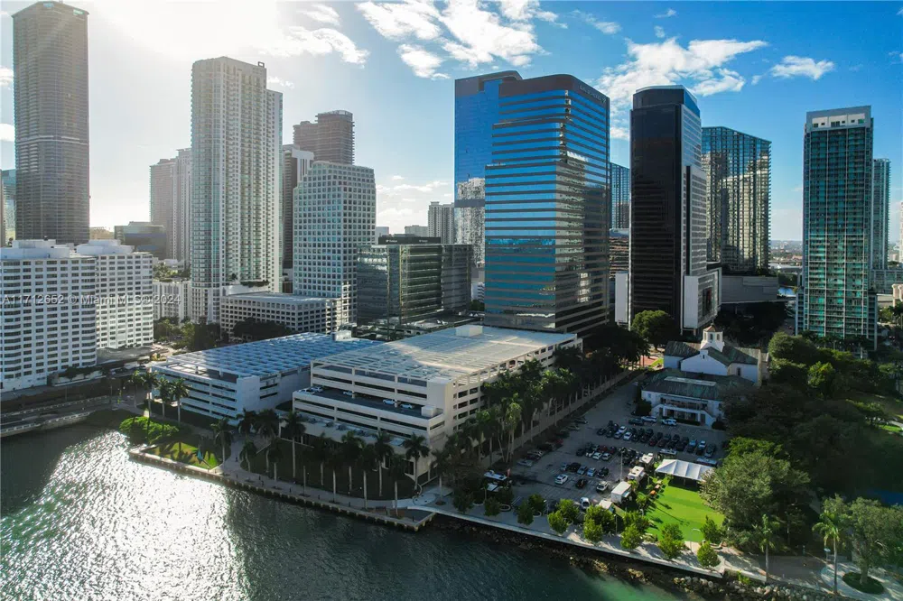 55 SE 6th St #3407 Miami, FL 33131
