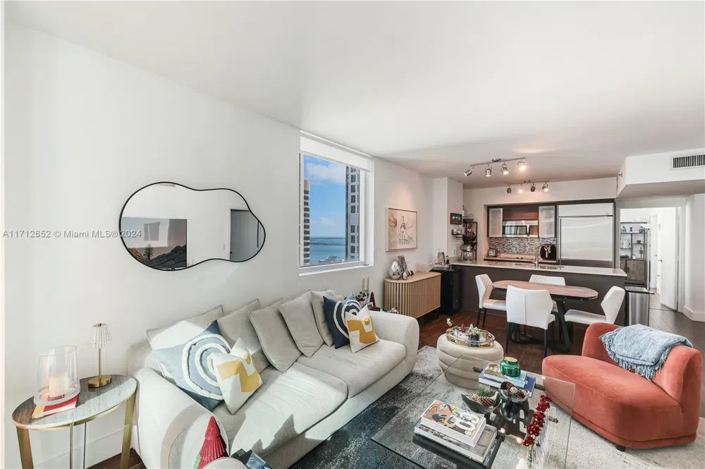 55 SE 6th St #3407 Miami, FL 33131