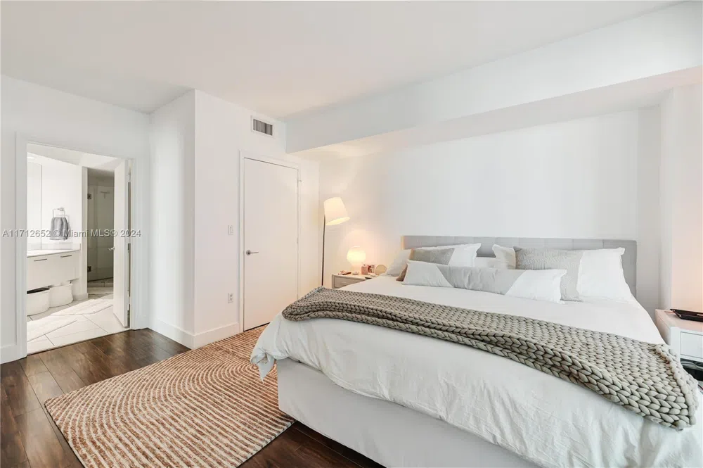 55 SE 6th St #3407 Miami, FL 33131