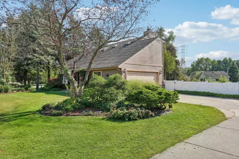 5577 Harlowe Drive