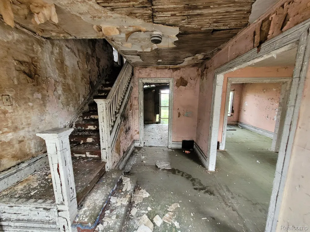 3828 SCOVEL Detroit City, MI 48208
