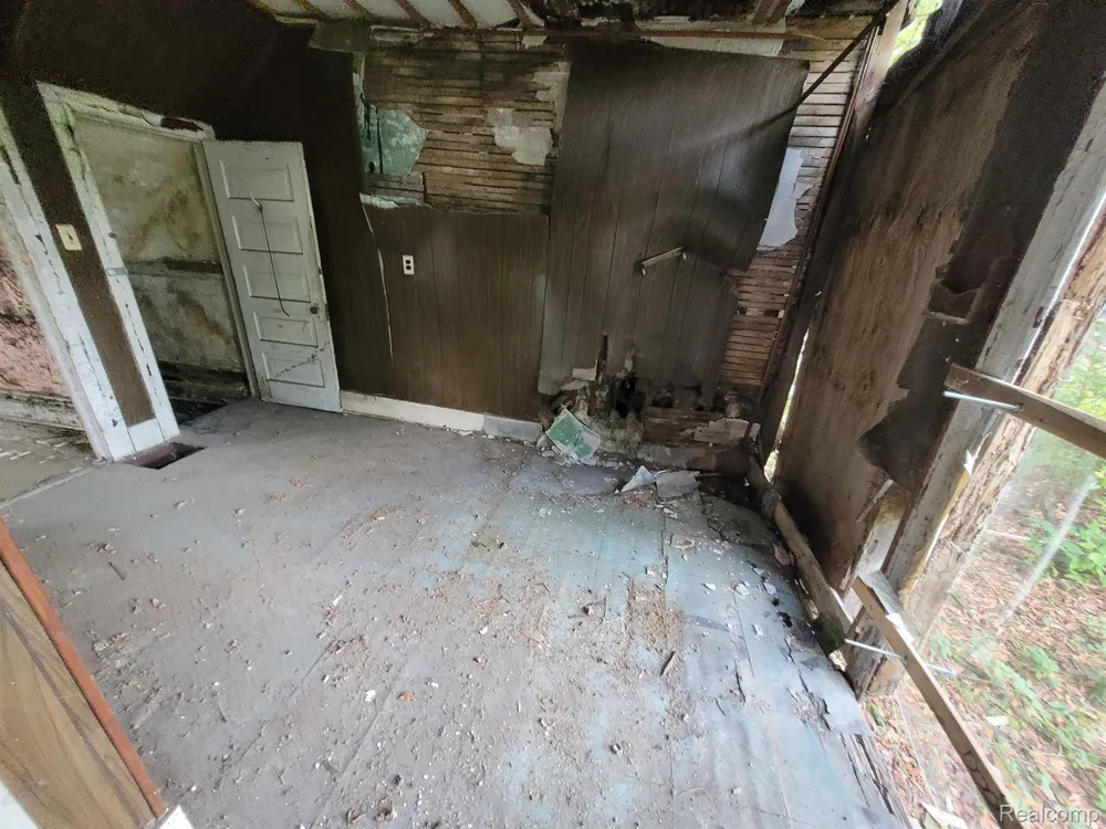 3828 SCOVEL Detroit City, MI 48208