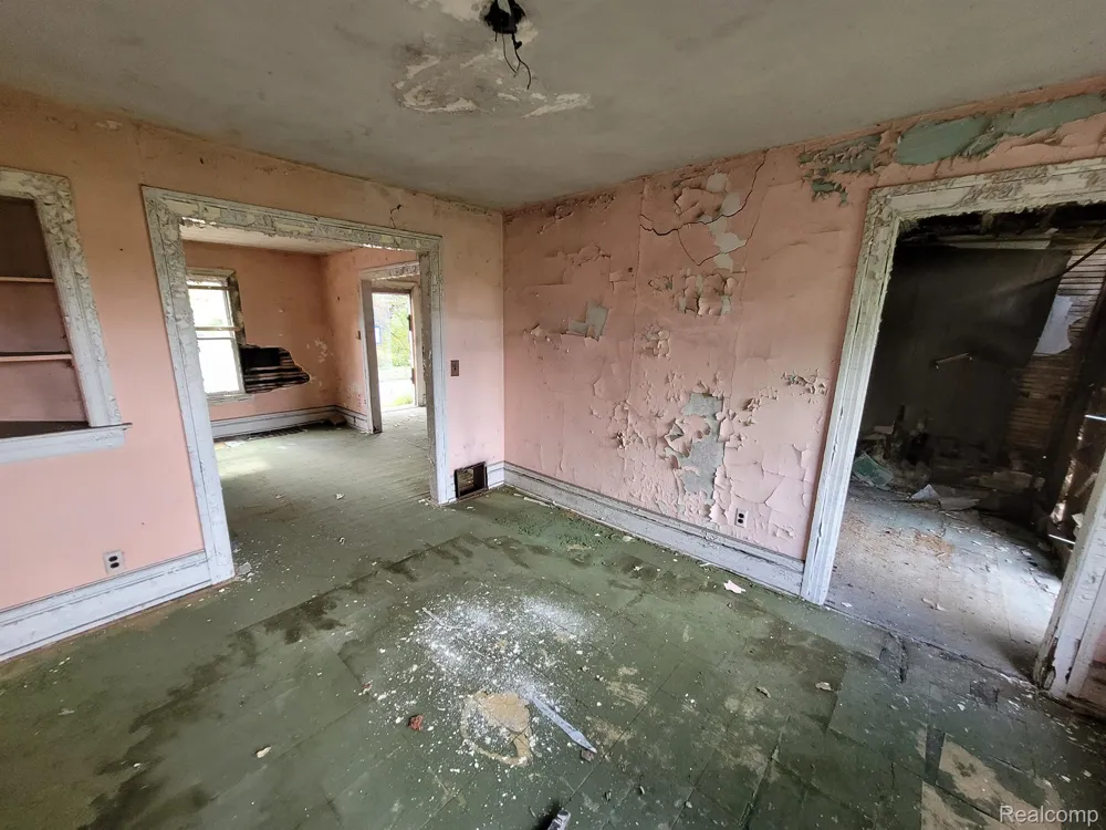 3828 SCOVEL Detroit City, MI 48208