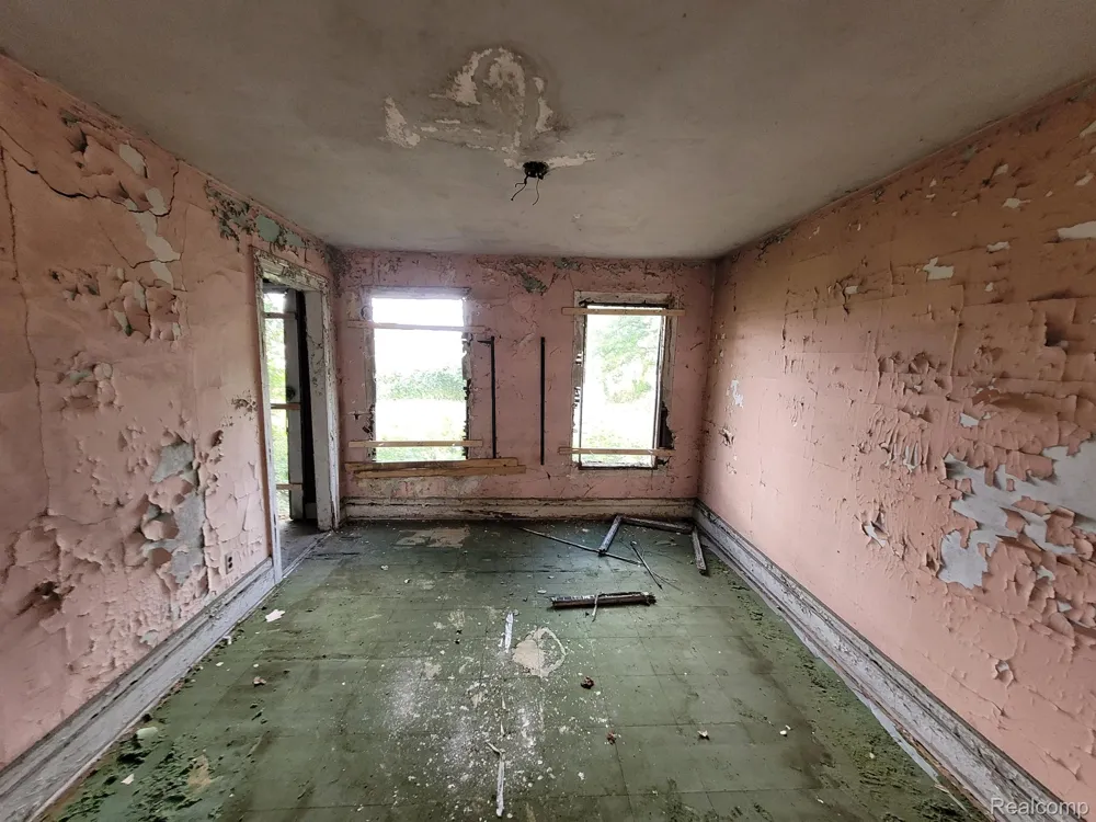 3828 SCOVEL Detroit City, MI 48208