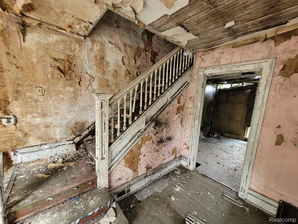 3828 SCOVEL Detroit City, MI 48208