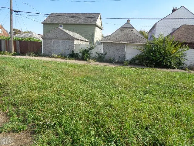 4994 CARPENTER STREET Hamtramck City, MI 48212