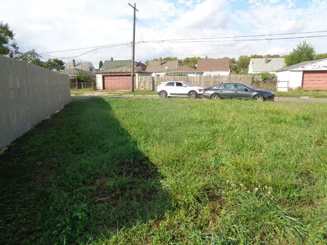 4994 CARPENTER STREET Hamtramck City, MI 48212