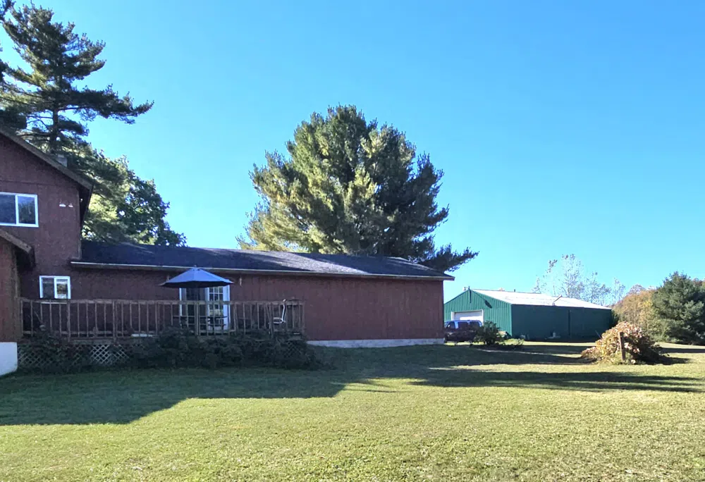 8091 Goebel Road South Arm Township, MI 49727