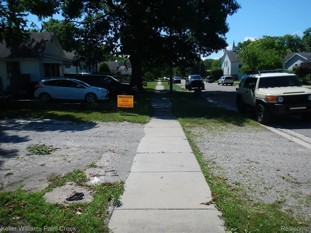 2600 VANNESS STREET Port Huron City, MI 48060