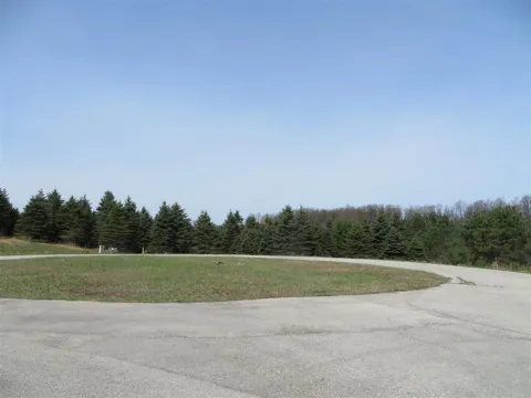 1 Spruce Hollow Trace