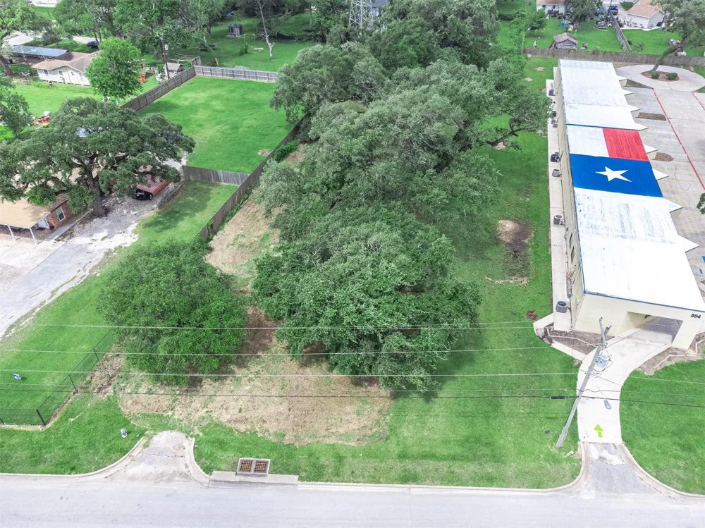 516 Brazosport Blvd South Clute, TX 77531