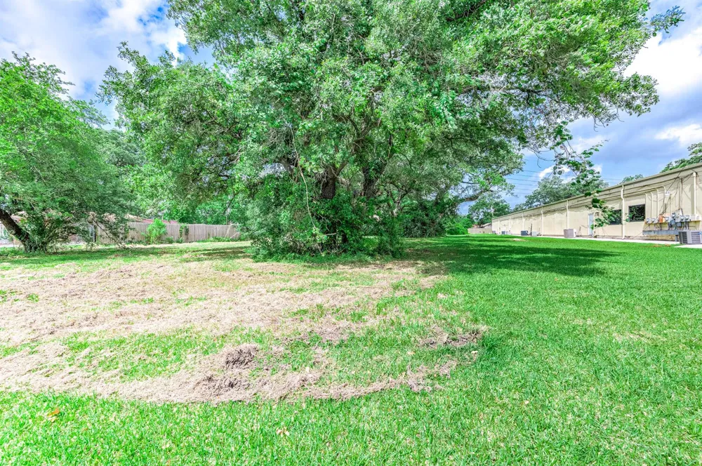 516 Brazosport Blvd South Clute, TX 77531