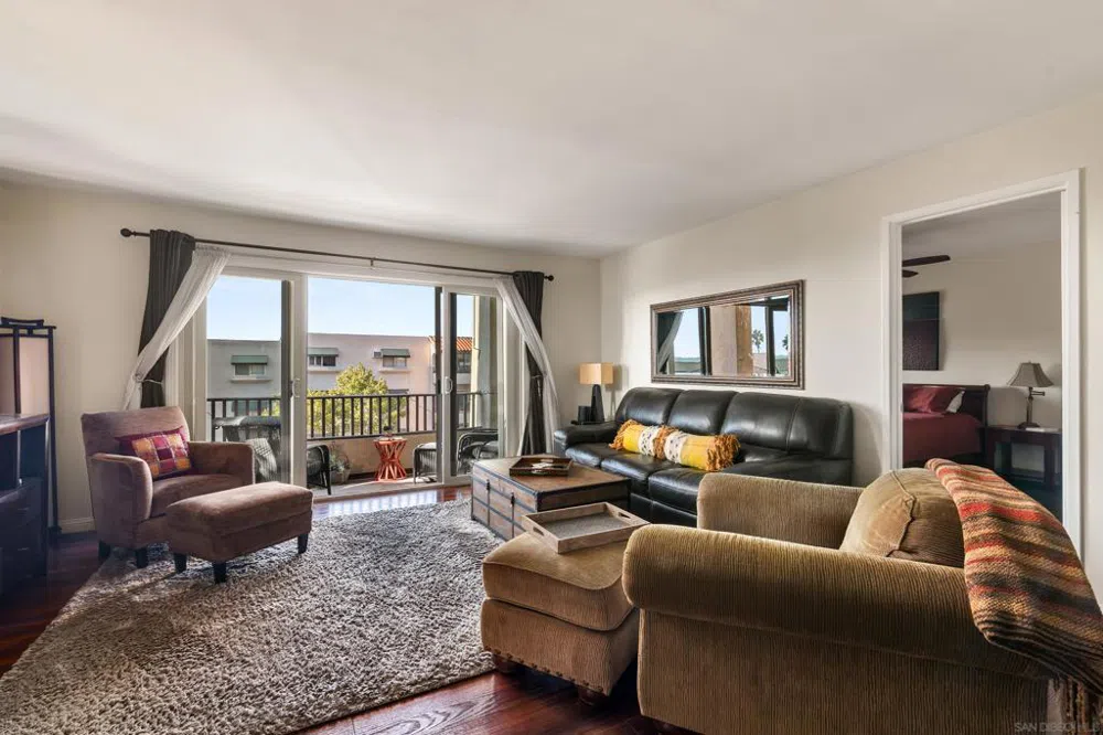 2530 Clairemont Drive #206 San Diego, CA 92117