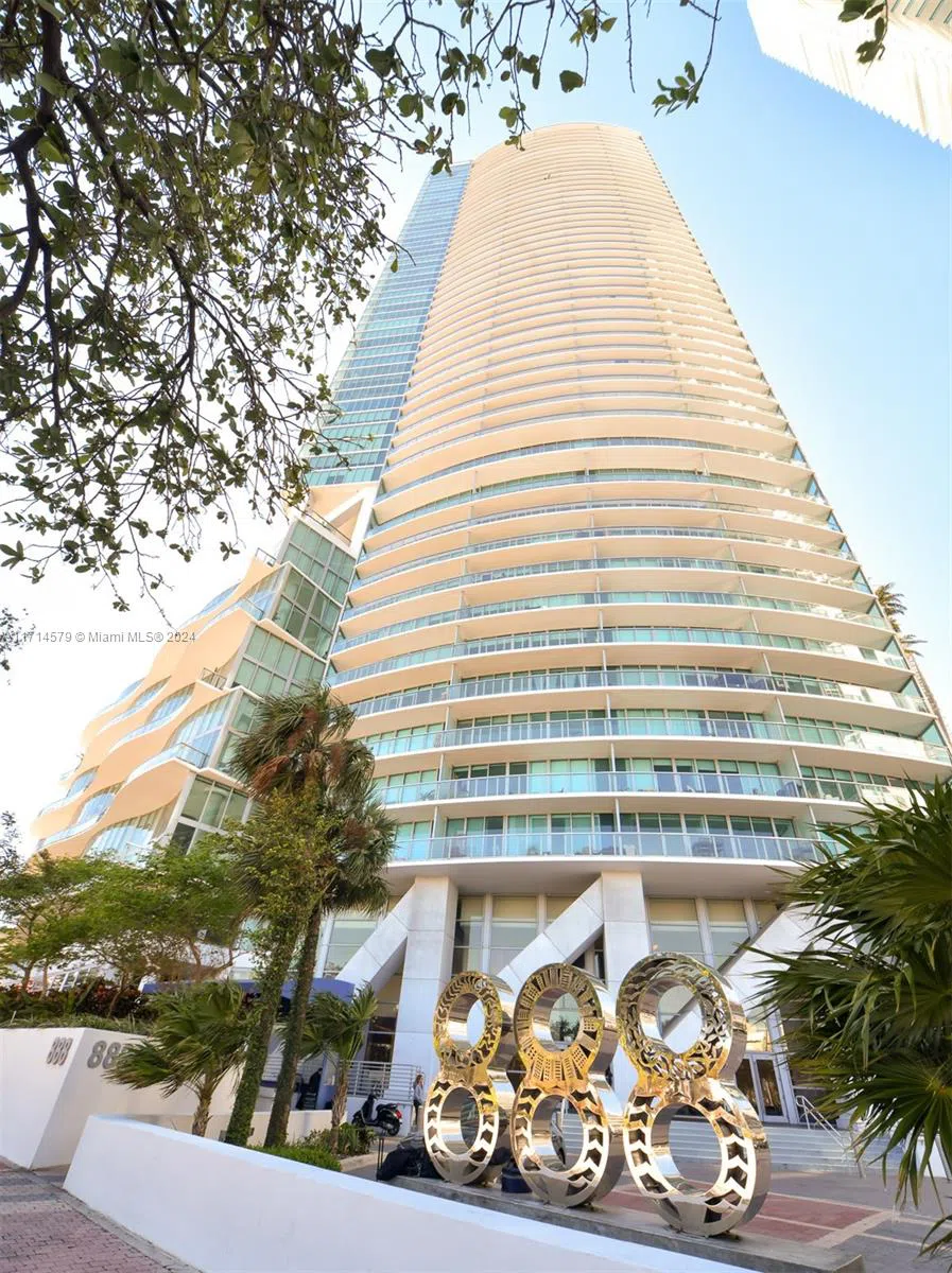 888 Biscayne Blvd #2511 Miami, FL 33132