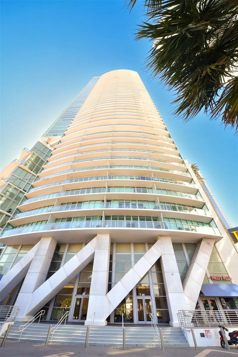 888 Biscayne Blvd #2511 Miami, FL 33132