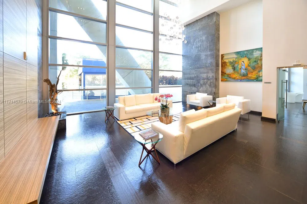 888 Biscayne Blvd #2511 Miami, FL 33132