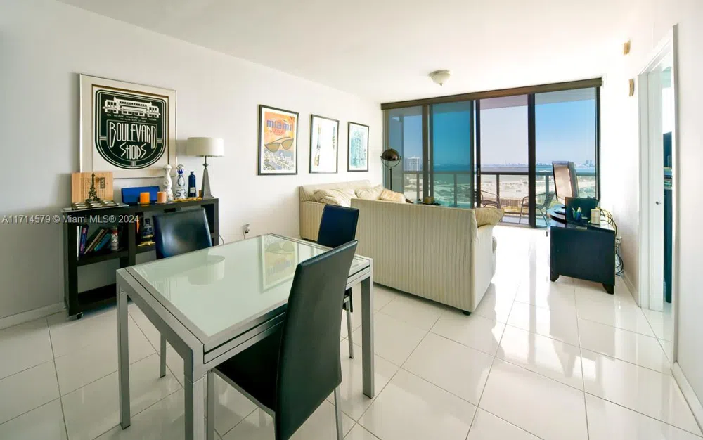 888 Biscayne Blvd #2511 Miami, FL 33132