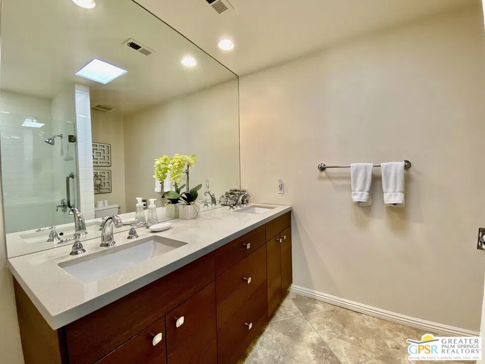 272 Desert Lakes Drive Palm Springs, CA 92264