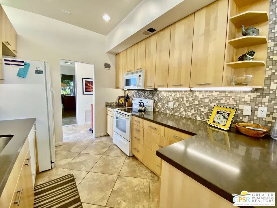 272 Desert Lakes Drive Palm Springs, CA 92264