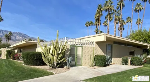 272 Desert Lakes Drive