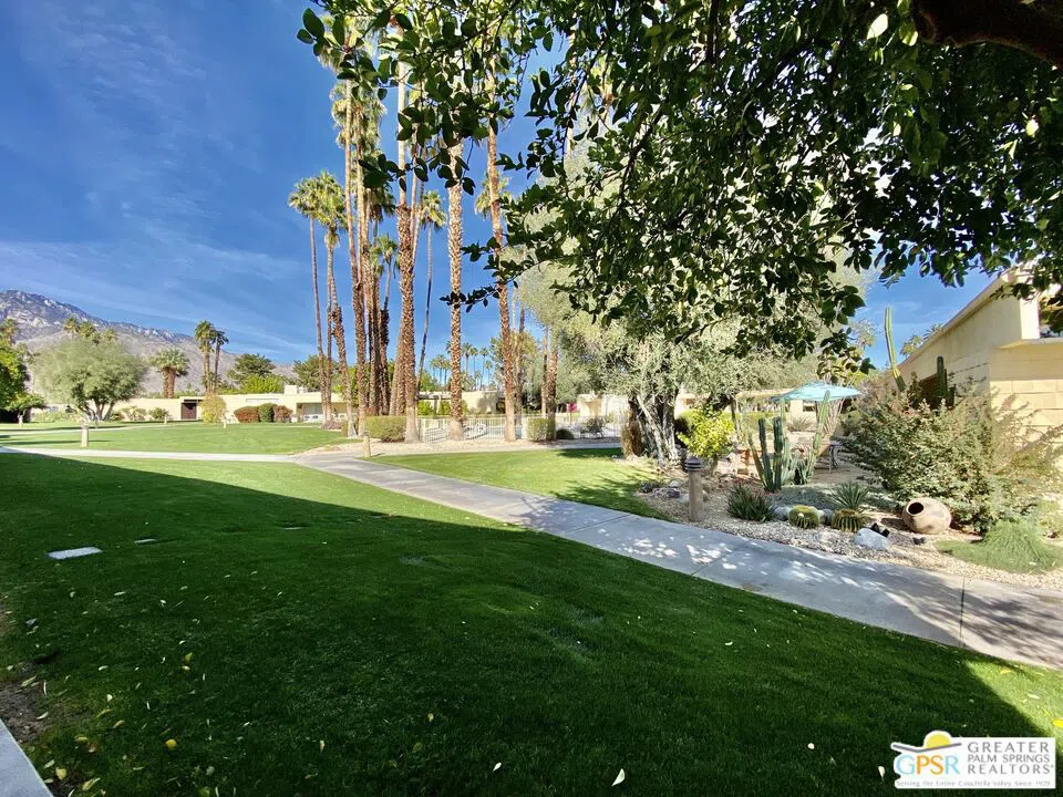 272 Desert Lakes Drive Palm Springs, CA 92264