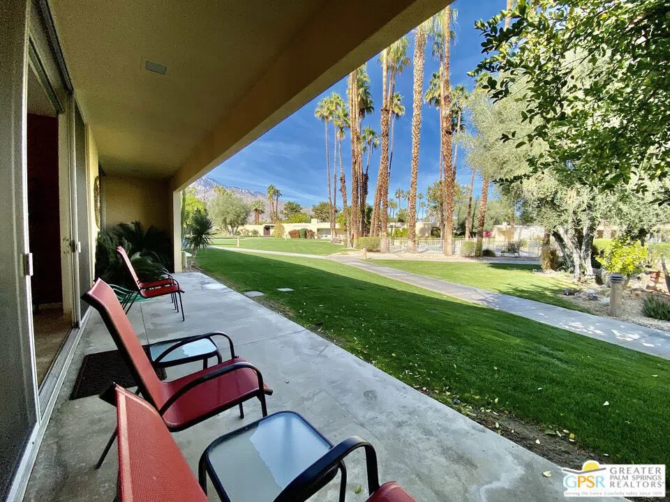 272 Desert Lakes Drive Palm Springs, CA 92264
