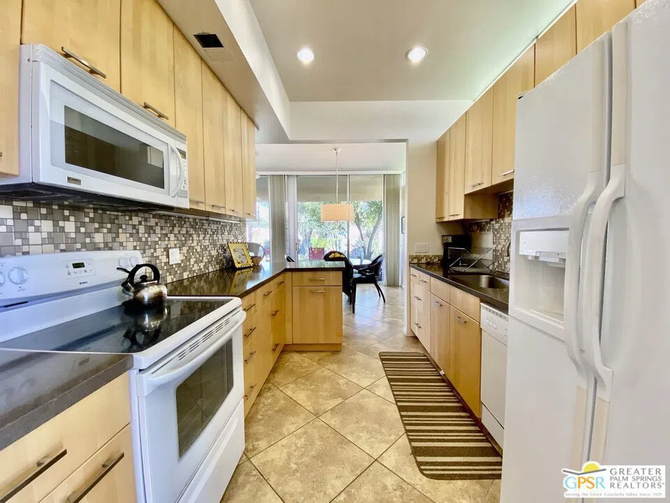 272 Desert Lakes Drive Palm Springs, CA 92264