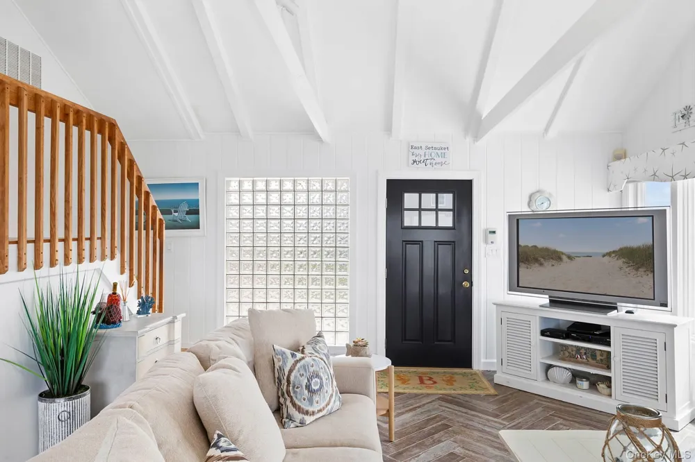 132 Point Road Westhampton Beach, NY 11978