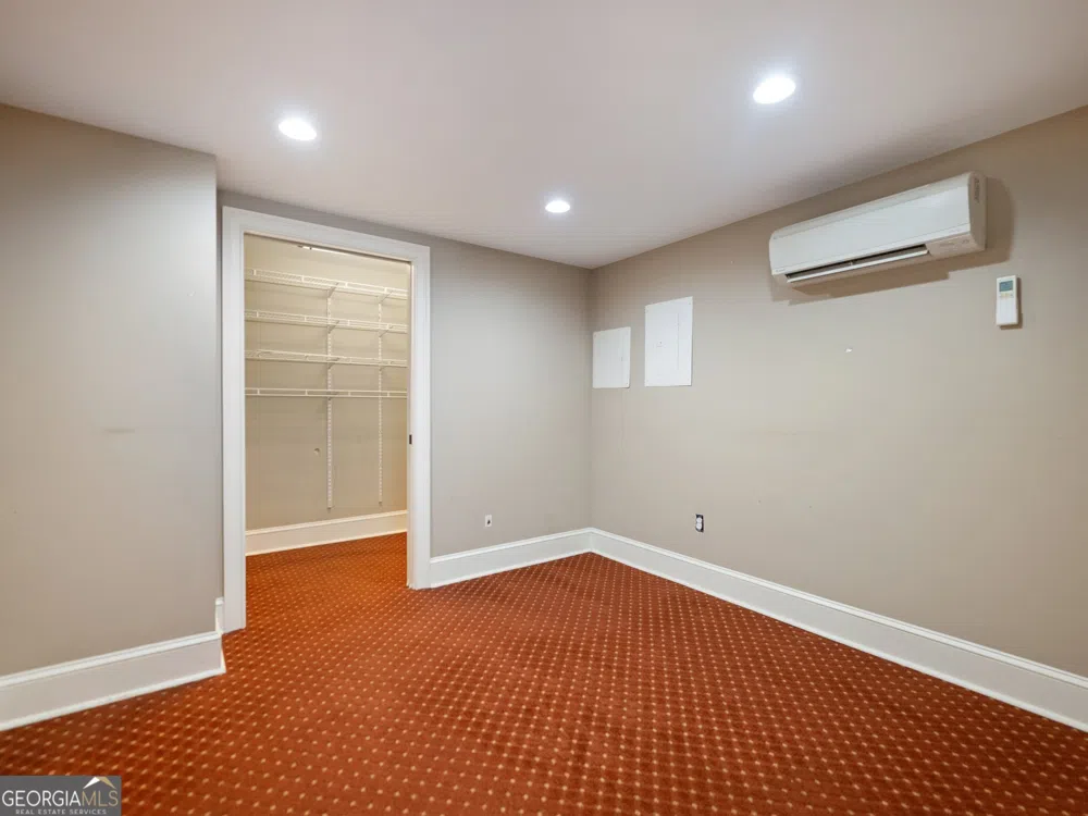 245 W Moreno ST Buford, GA 30518