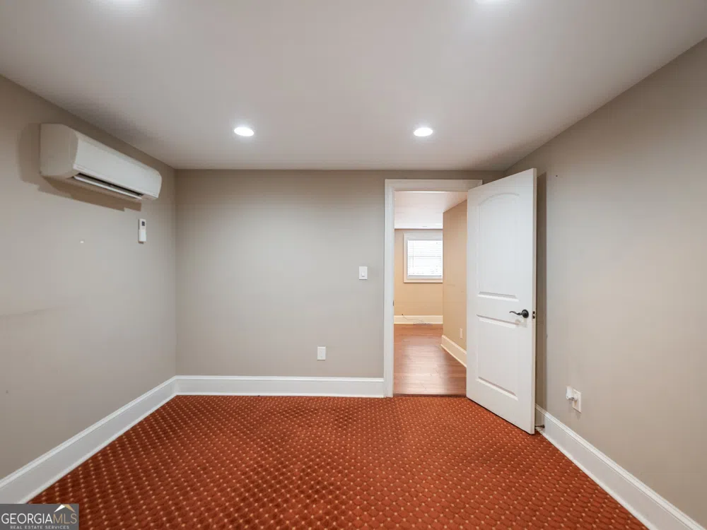 245 W Moreno ST Buford, GA 30518