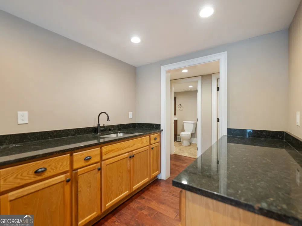 245 W Moreno ST Buford, GA 30518