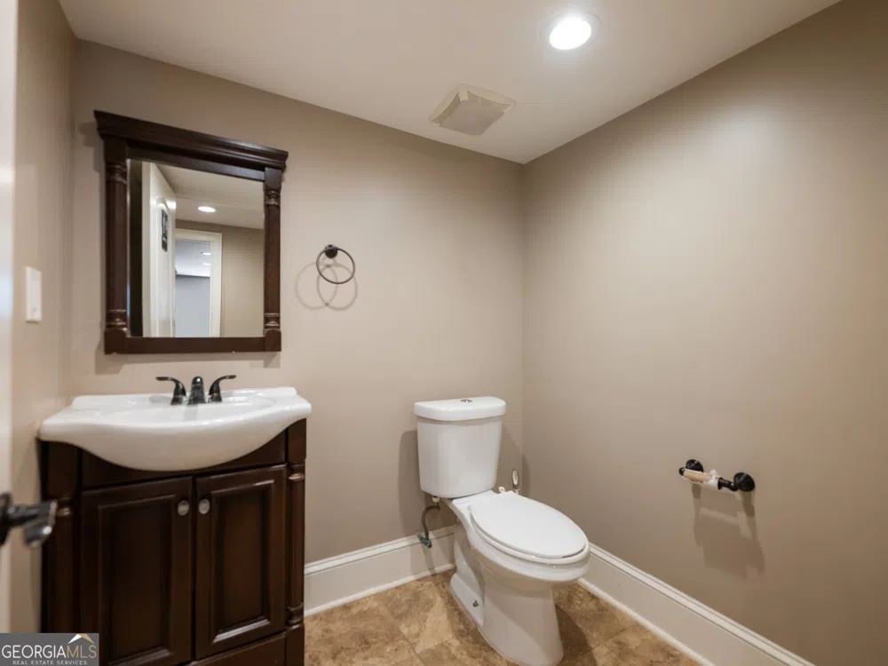 245 W Moreno ST Buford, GA 30518