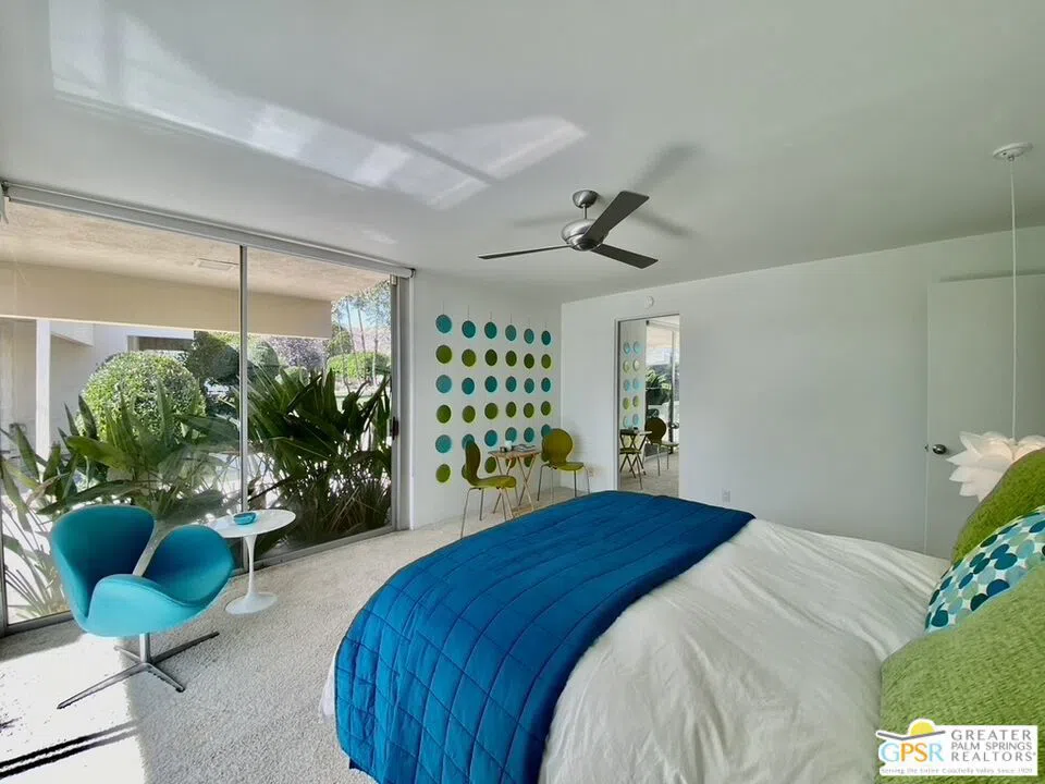 16 Lakeview Circle Palm Springs, CA 92264