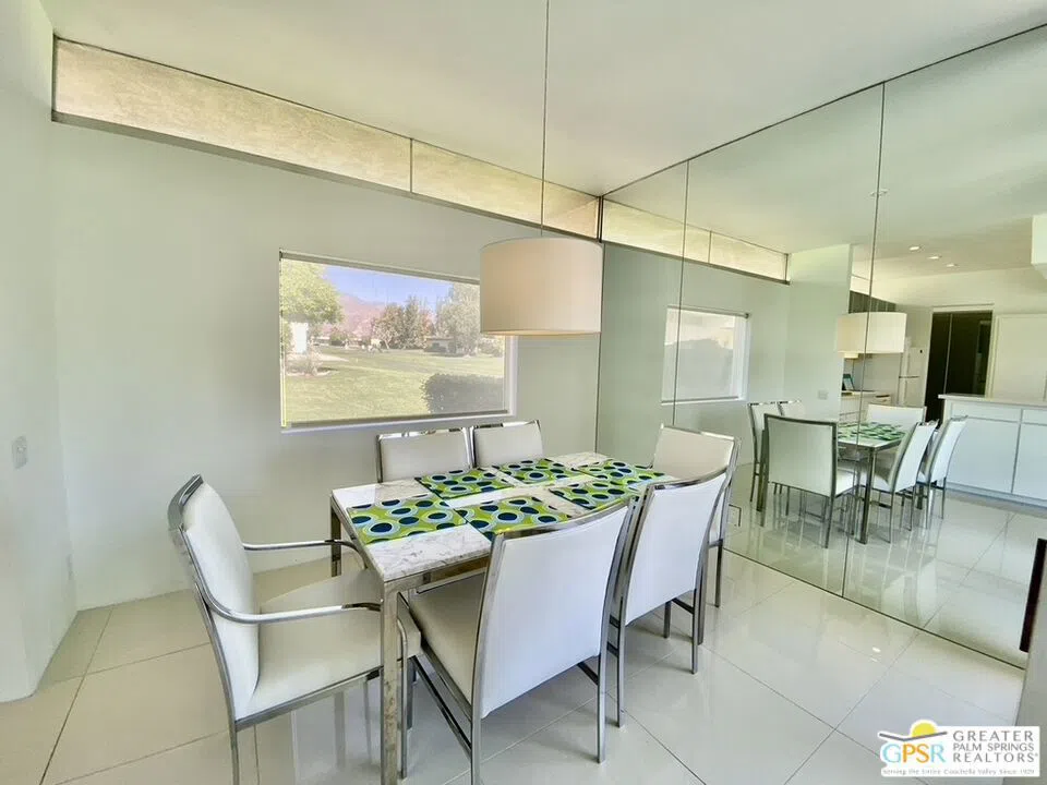 16 Lakeview Circle Palm Springs, CA 92264