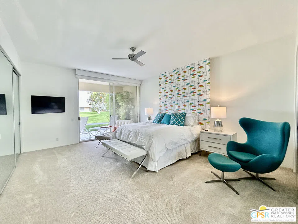 16 Lakeview Circle Palm Springs, CA 92264