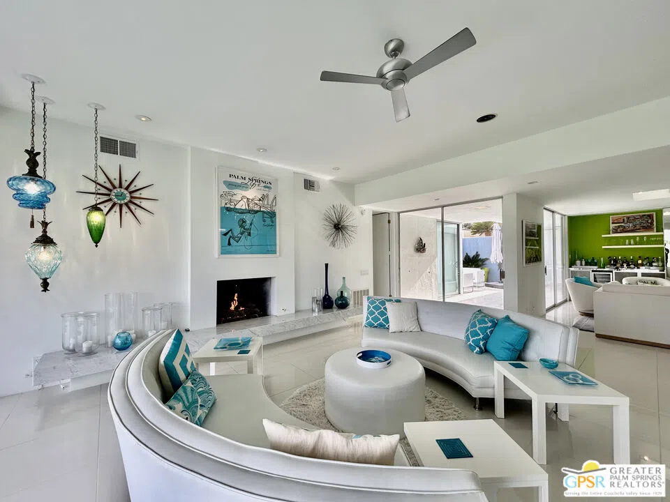 16 Lakeview Circle Palm Springs, CA 92264