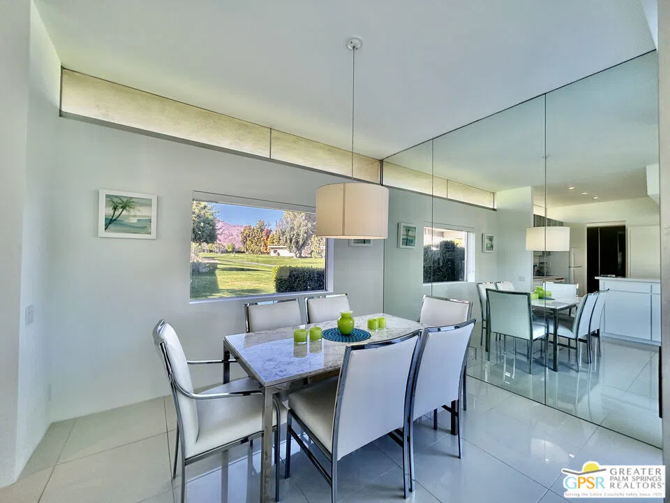 16 Lakeview Circle Palm Springs, CA 92264