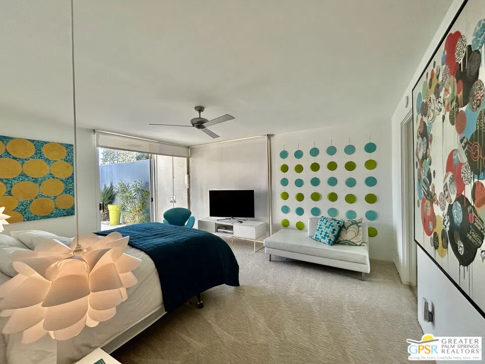 16 Lakeview Circle Palm Springs, CA 92264