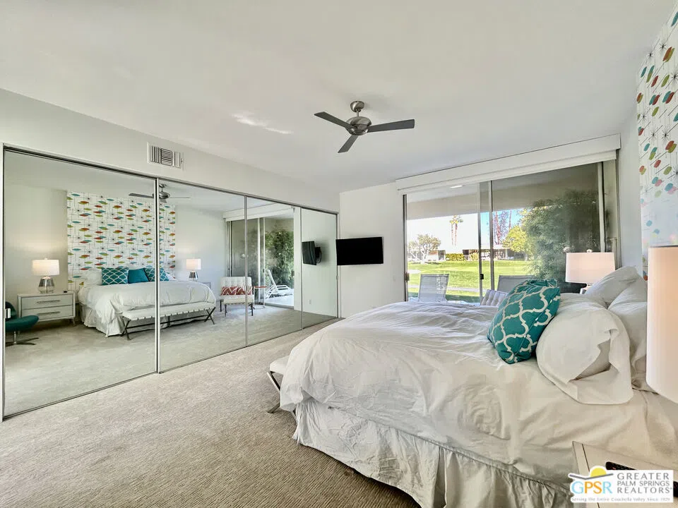 16 Lakeview Circle Palm Springs, CA 92264