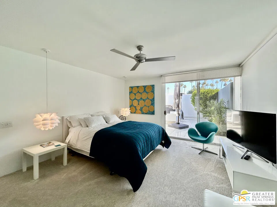16 Lakeview Circle Palm Springs, CA 92264