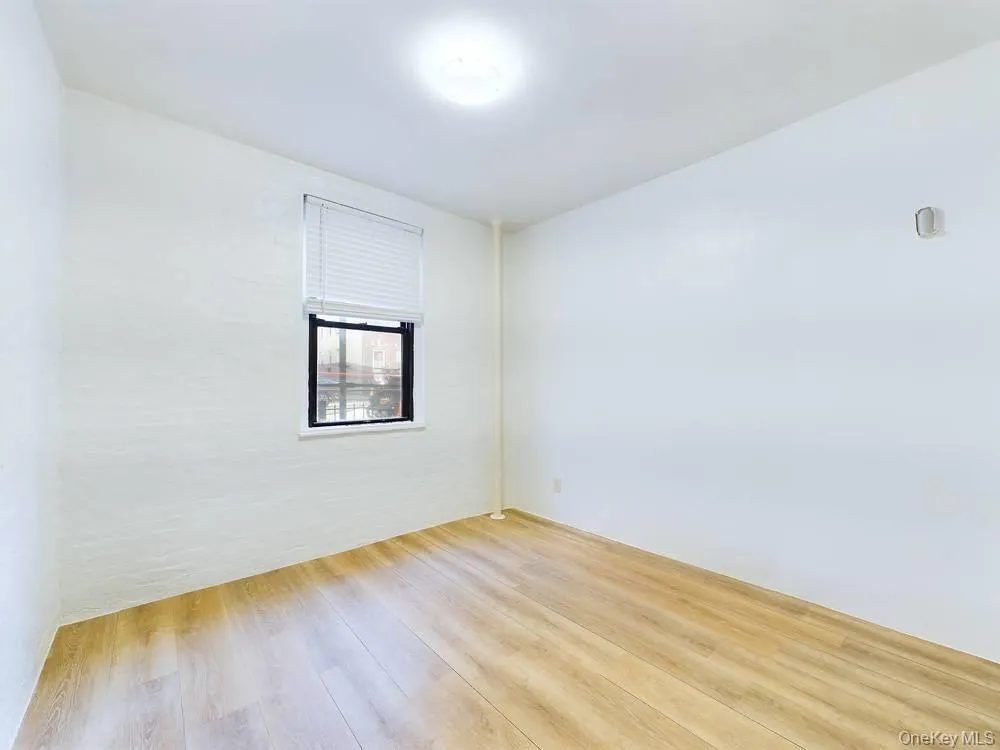 21-58 35 street #1E Astoria, NY 11105