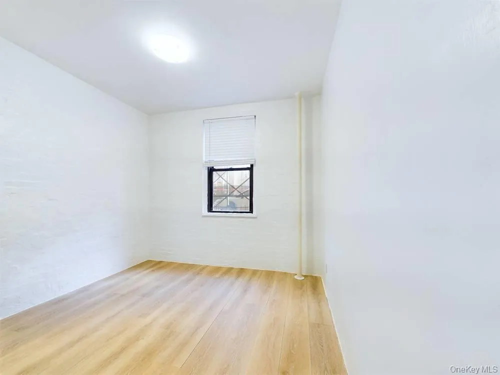 21-58 35 street #1E Astoria, NY 11105