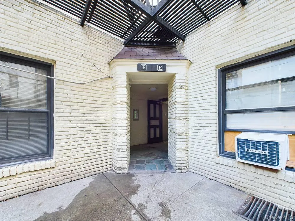 21-58 35 street #1E Astoria, NY 11105