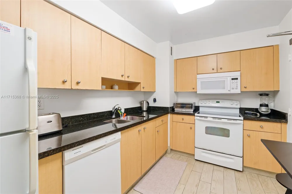 9195 Collins Ave #1103 Surfside, FL 33154